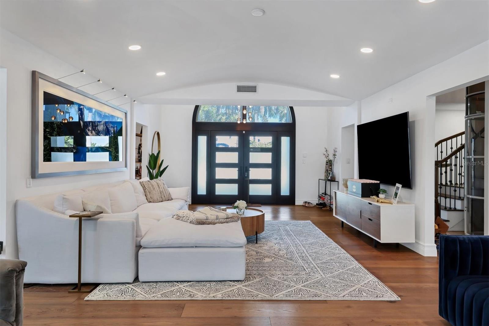 110 N WARBLER LN, SARASOTA, FL, 34236