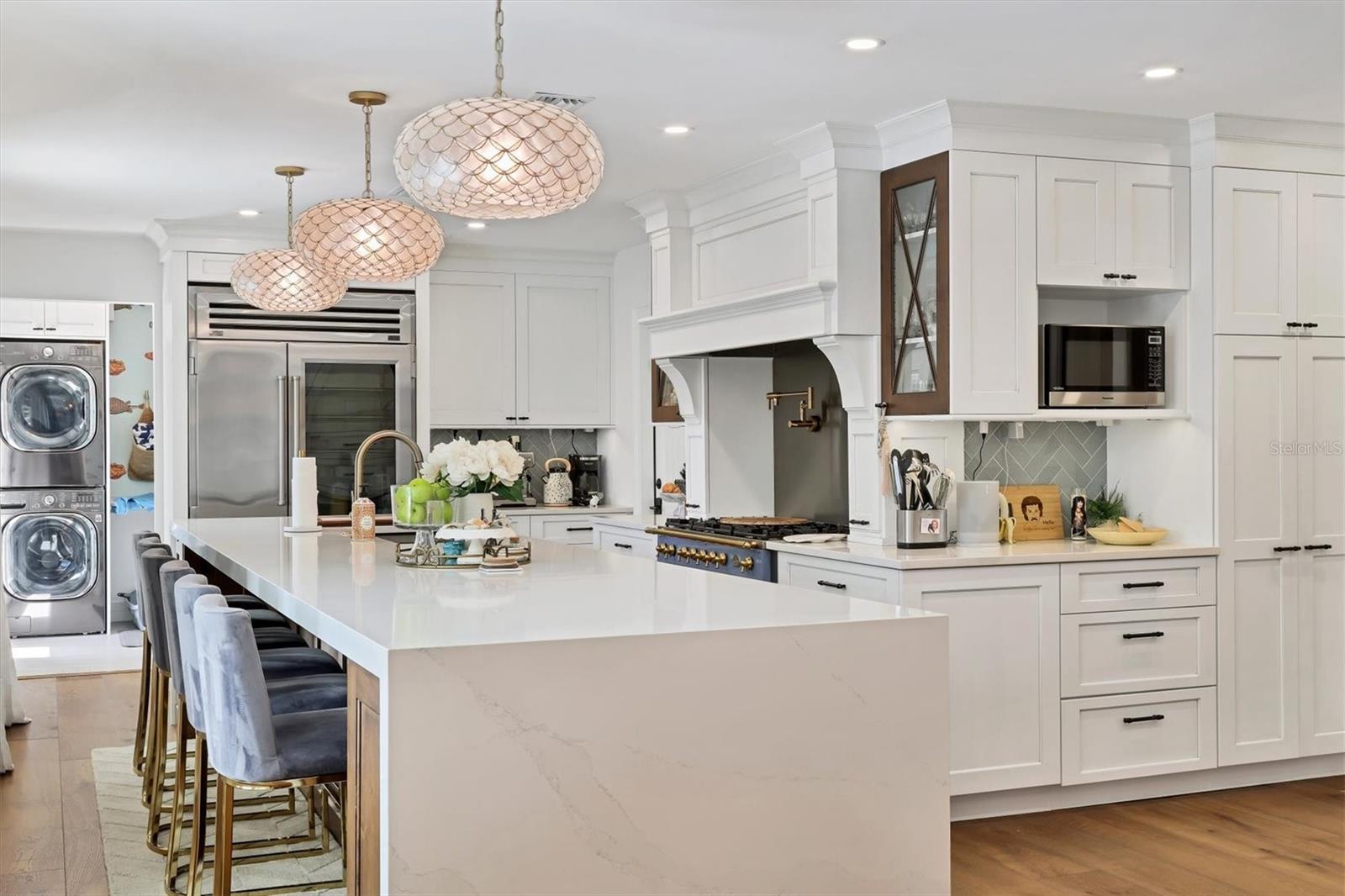 110 N WARBLER LN, SARASOTA, FL, 34236