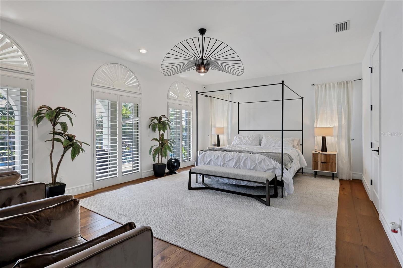 110 N WARBLER LN, SARASOTA, FL, 34236