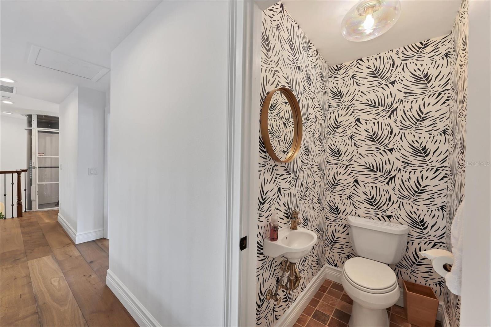 110 N WARBLER LN, SARASOTA, FL, 34236