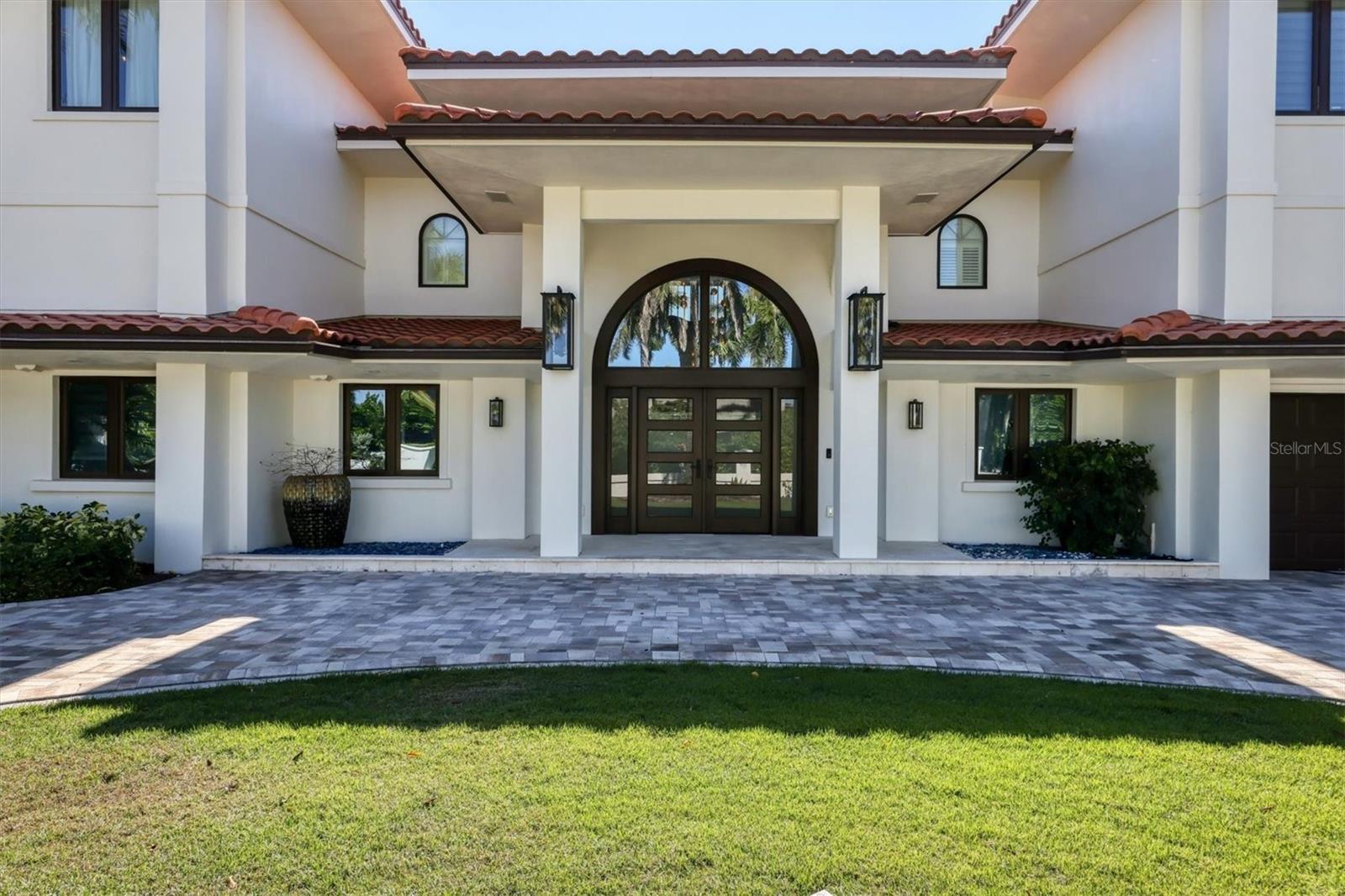 110 N WARBLER LN, SARASOTA, FL, 34236