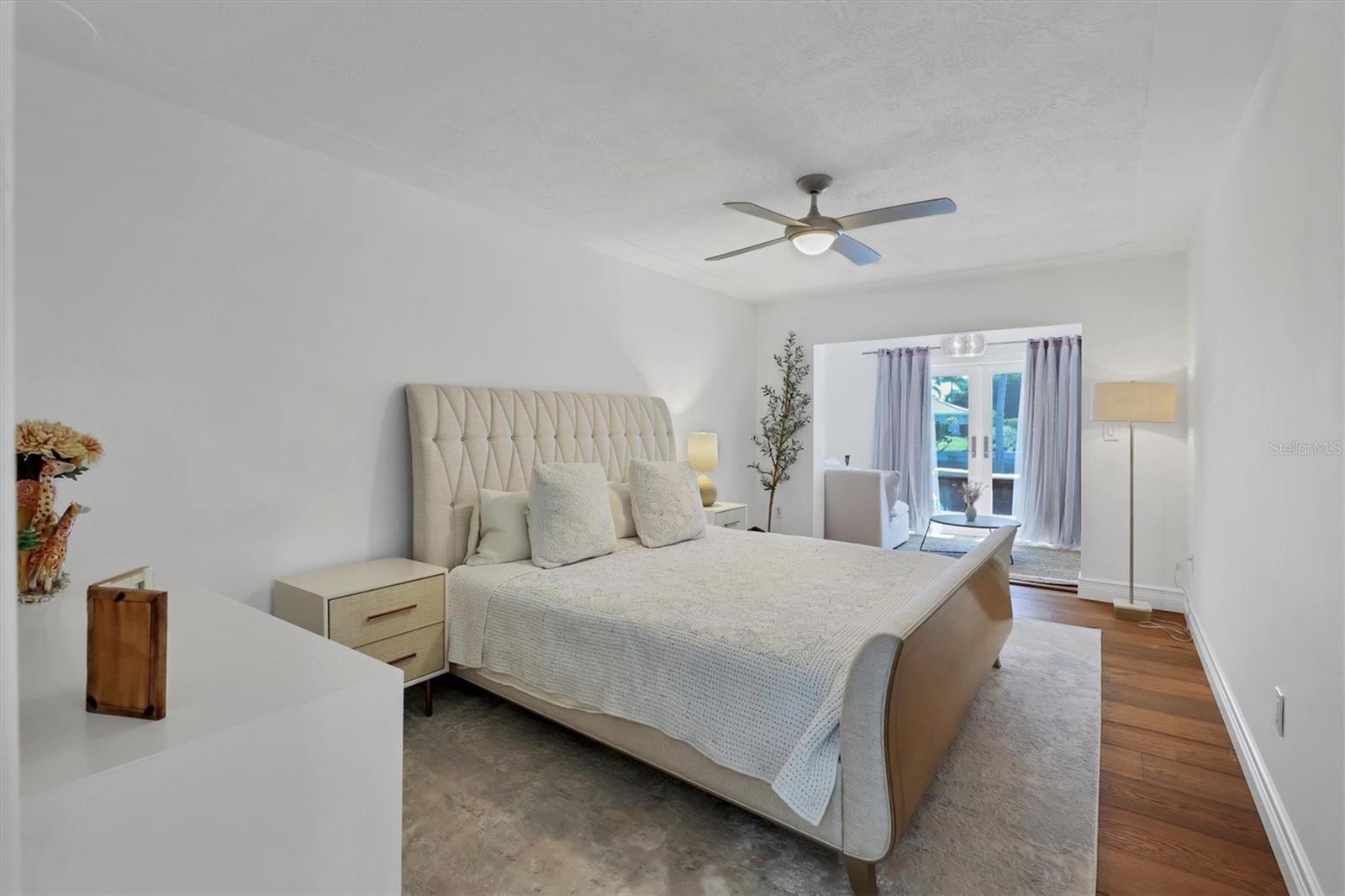 110 N WARBLER LN, SARASOTA, FL, 34236