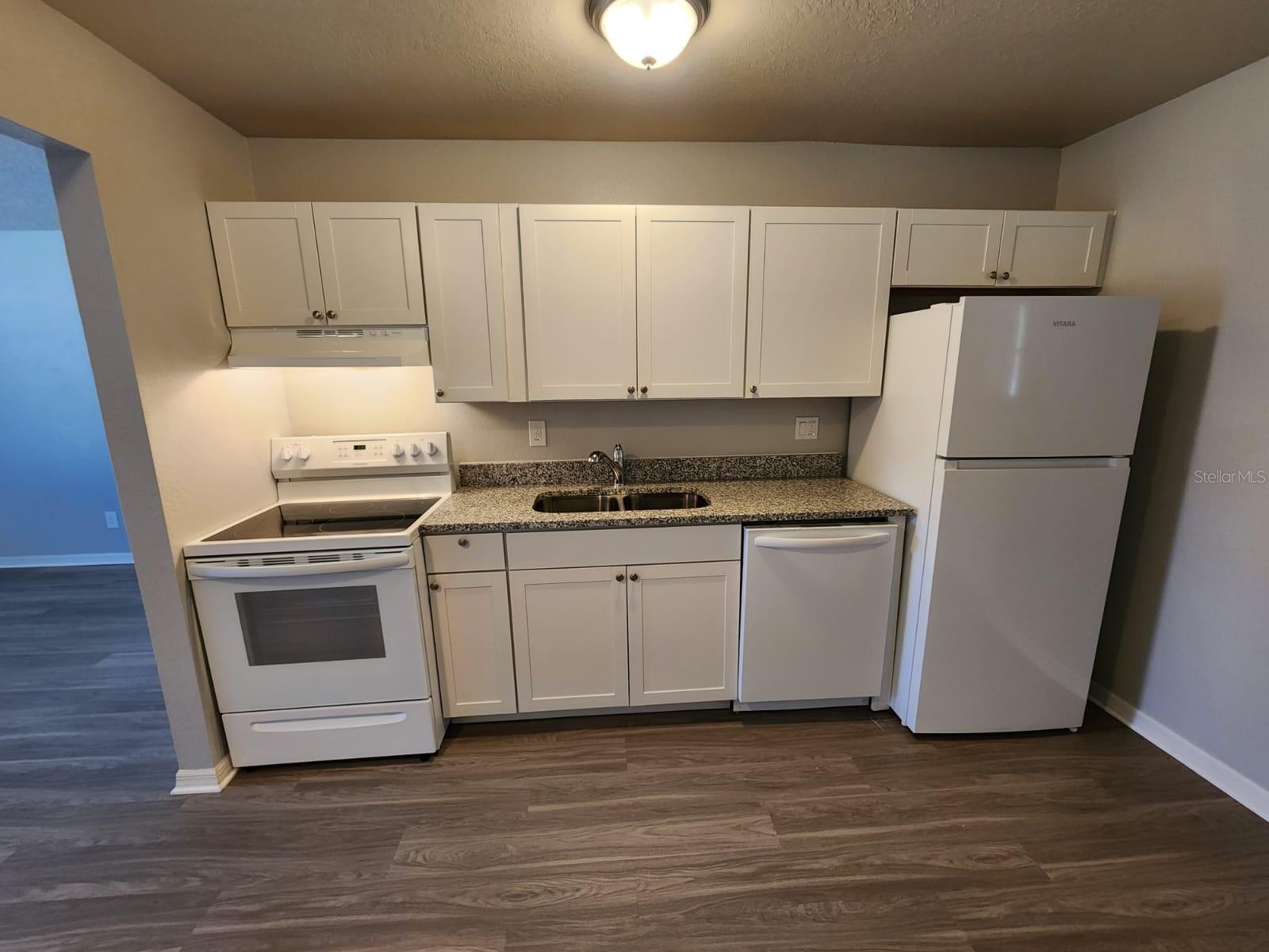 9530 LYNN LN #B, SEMINOLE, FL, 33777