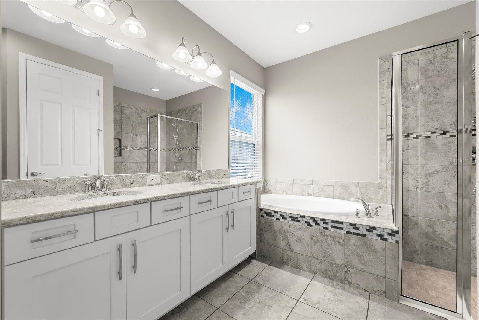5633 MAIDENSTONE WAY, PALMETTO, FL, 34221