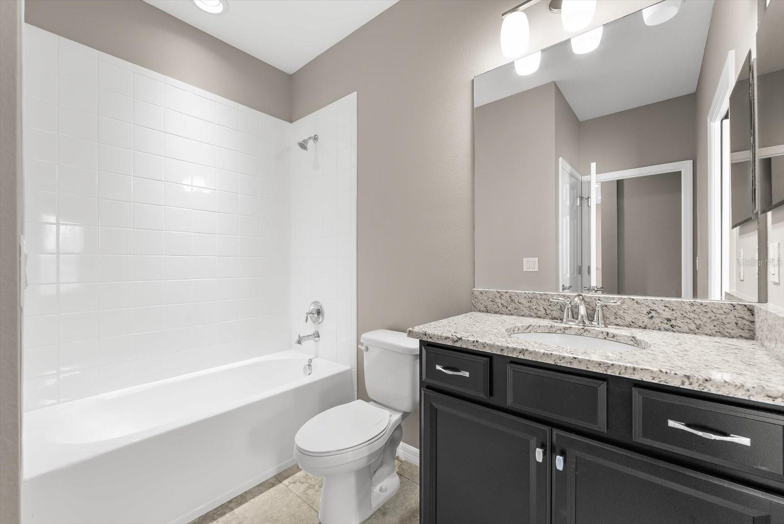 5633 MAIDENSTONE WAY, PALMETTO, FL, 34221