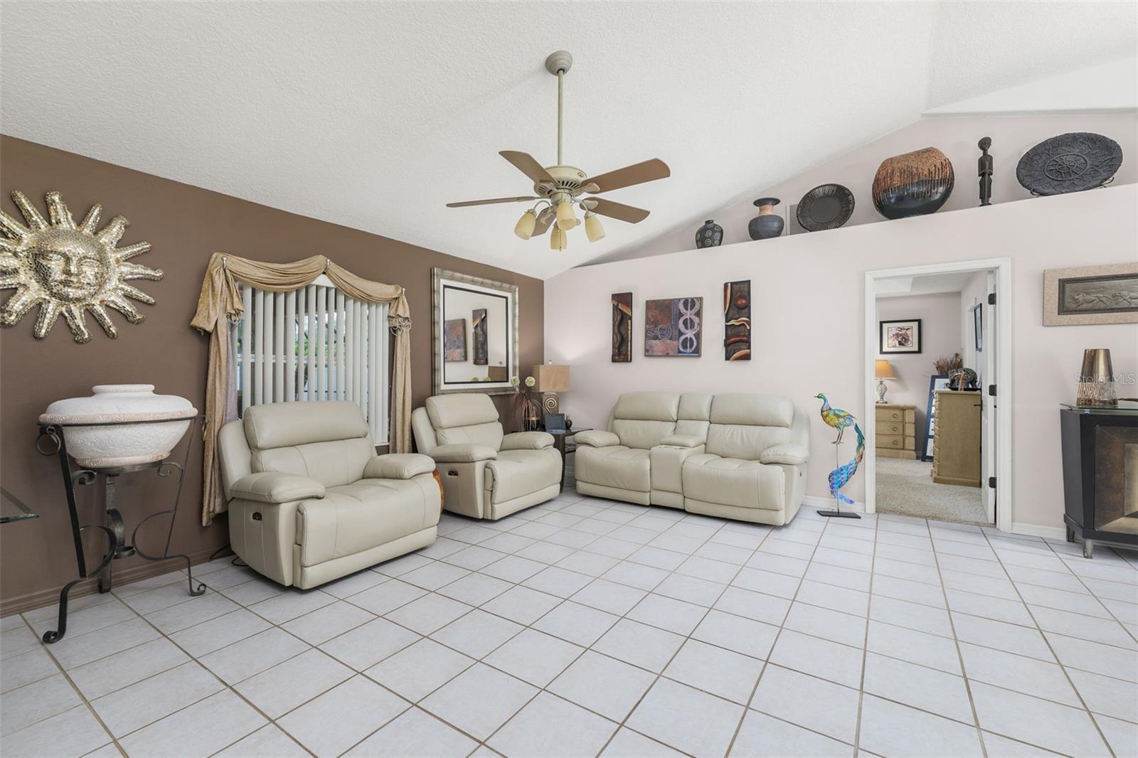 24 EGAN DR, PALM COAST, FL, 32164