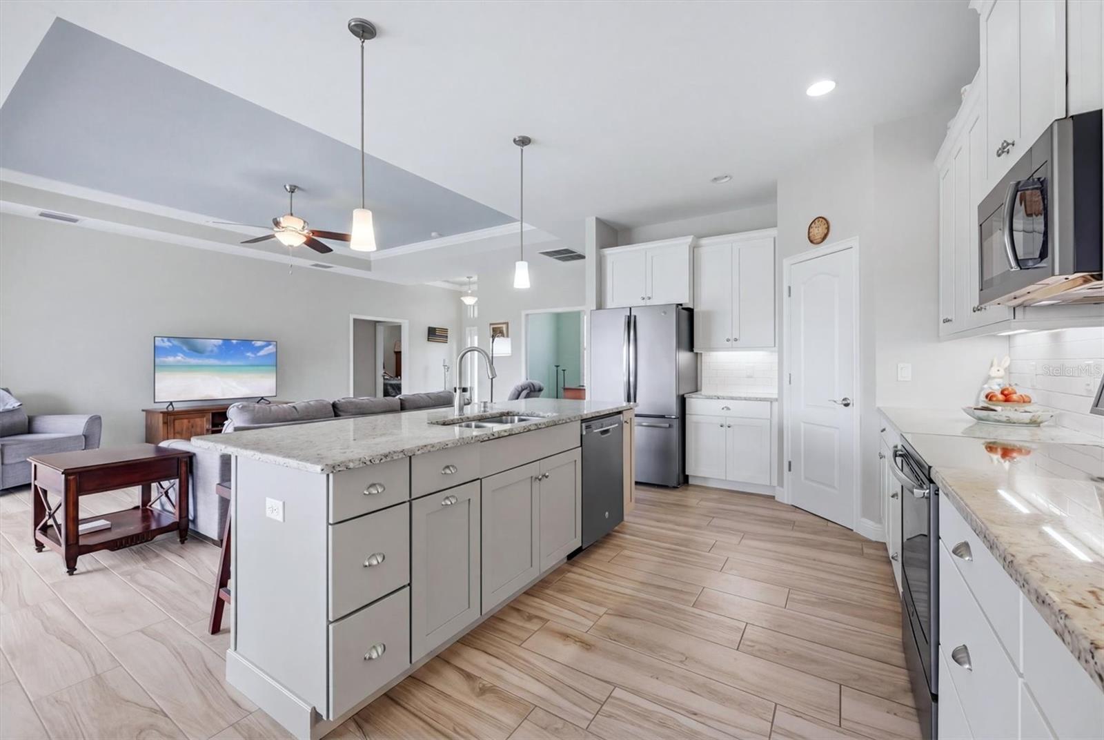48 LONG MEADOW LN, ROTONDA WEST, FL, 33947