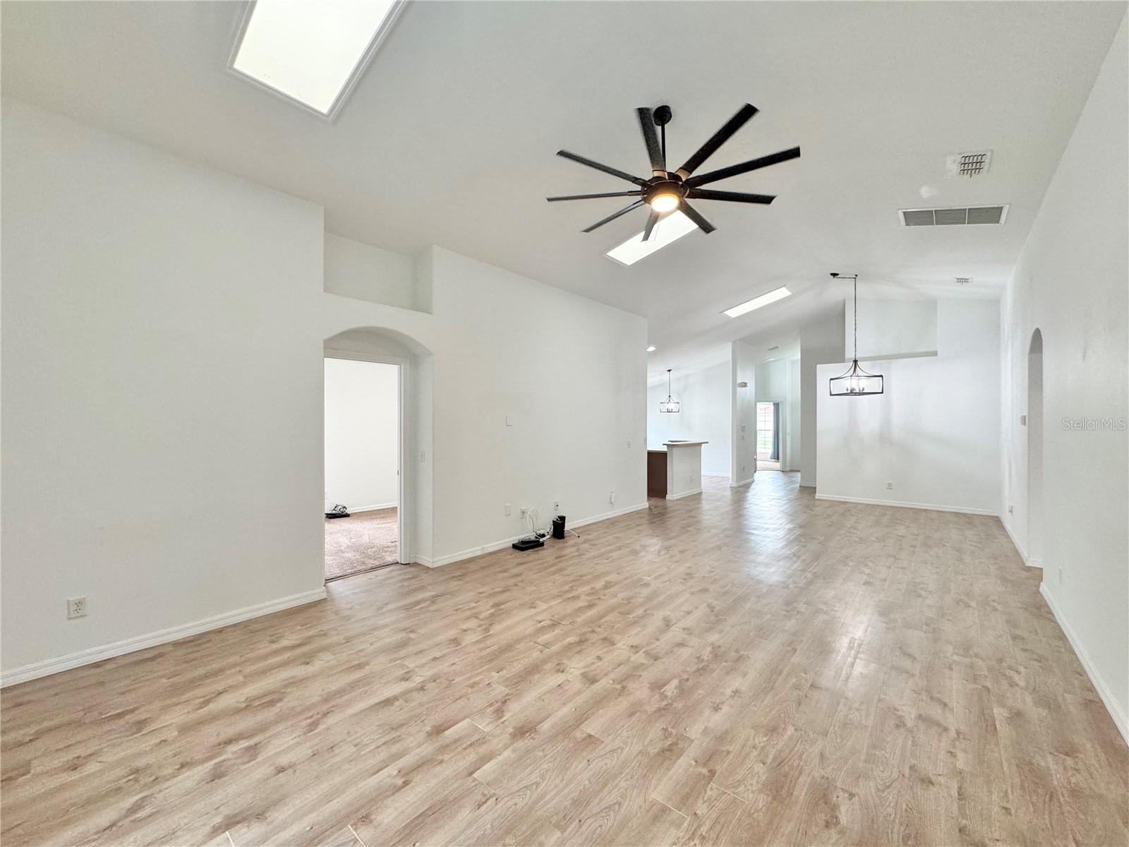 502 VIOLA DR, DAVENPORT, FL, 33837