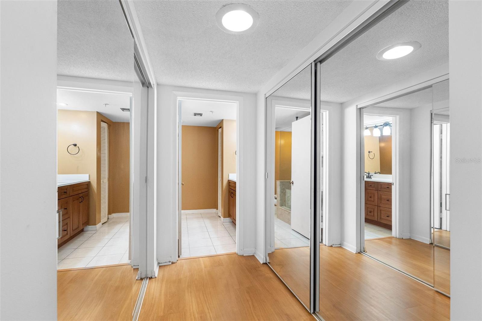 1480 GULF BLVD #1011, CLEARWATER BEACH, FL, 33767