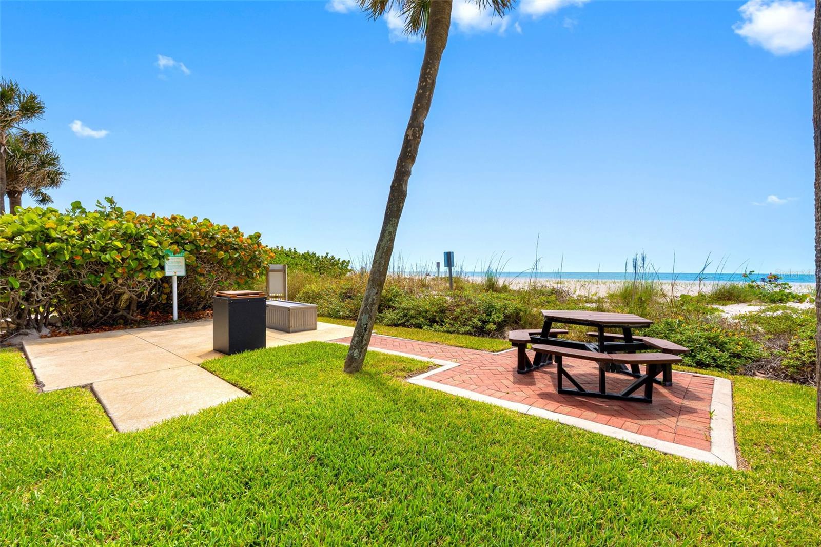 1480 GULF BLVD #1011, CLEARWATER BEACH, FL, 33767