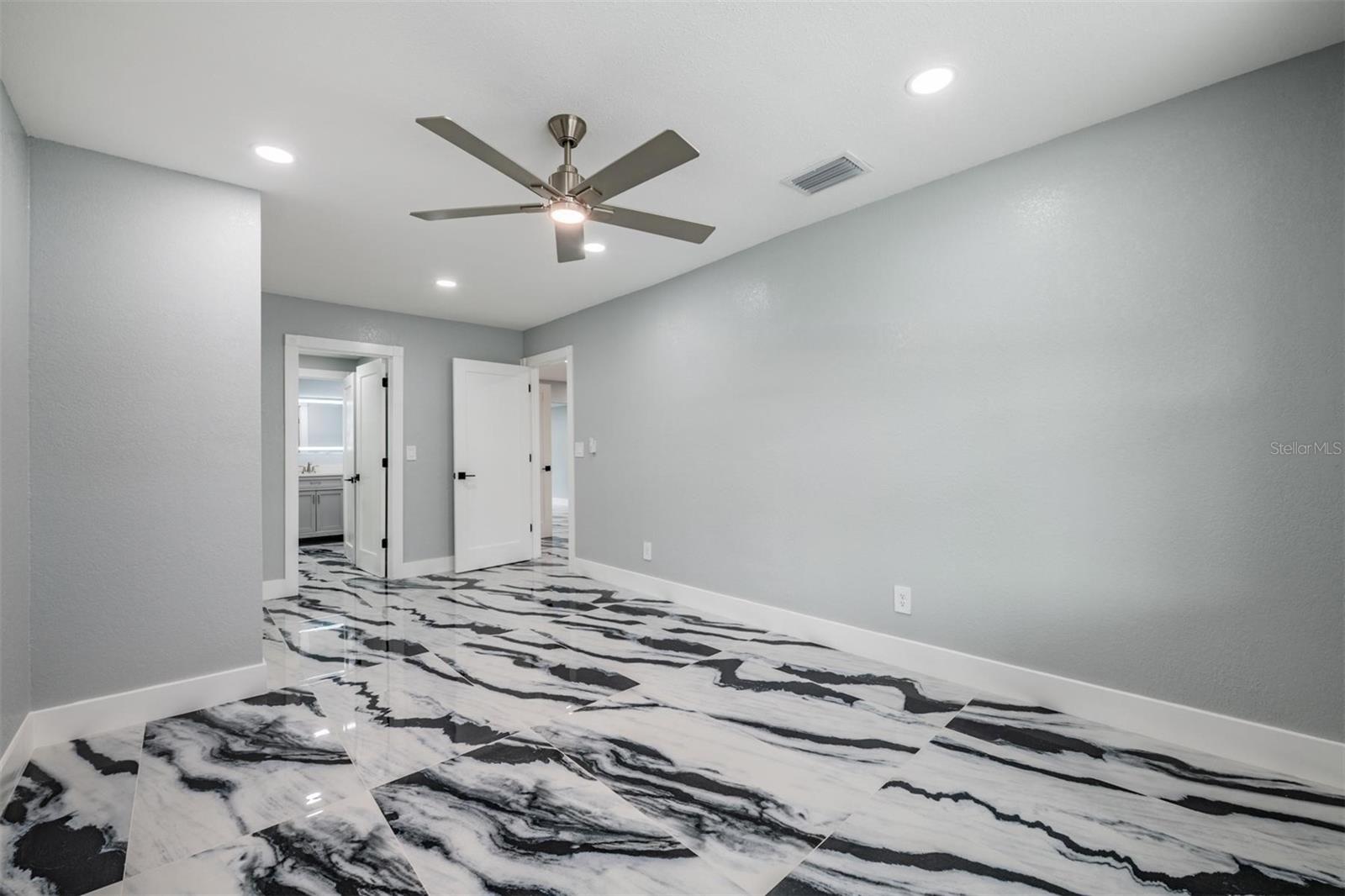 134 EMERALD LN, LARGO, FL, 33771