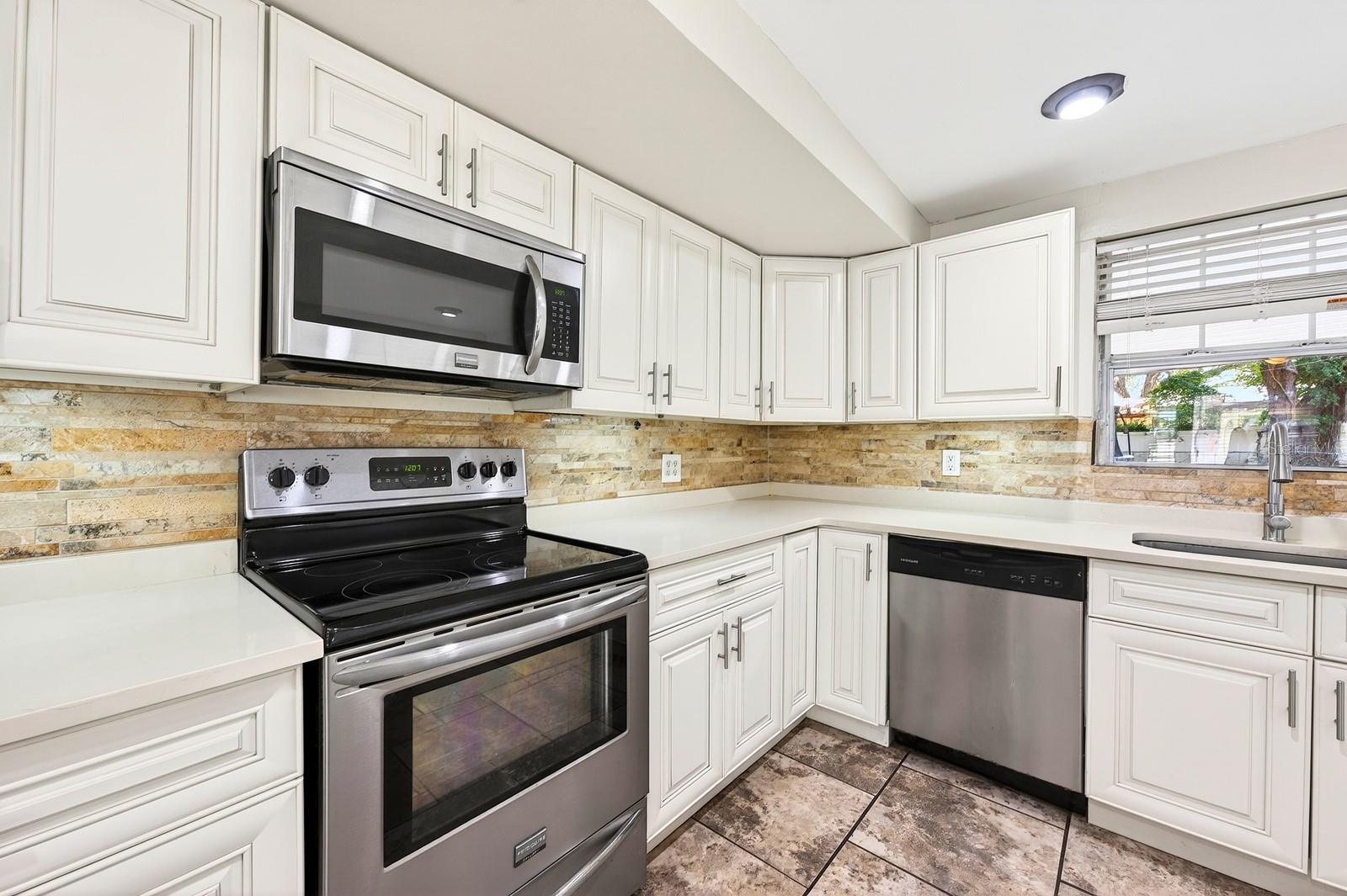 2821 TOURAINE AVE, ORLANDO, FL, 32812