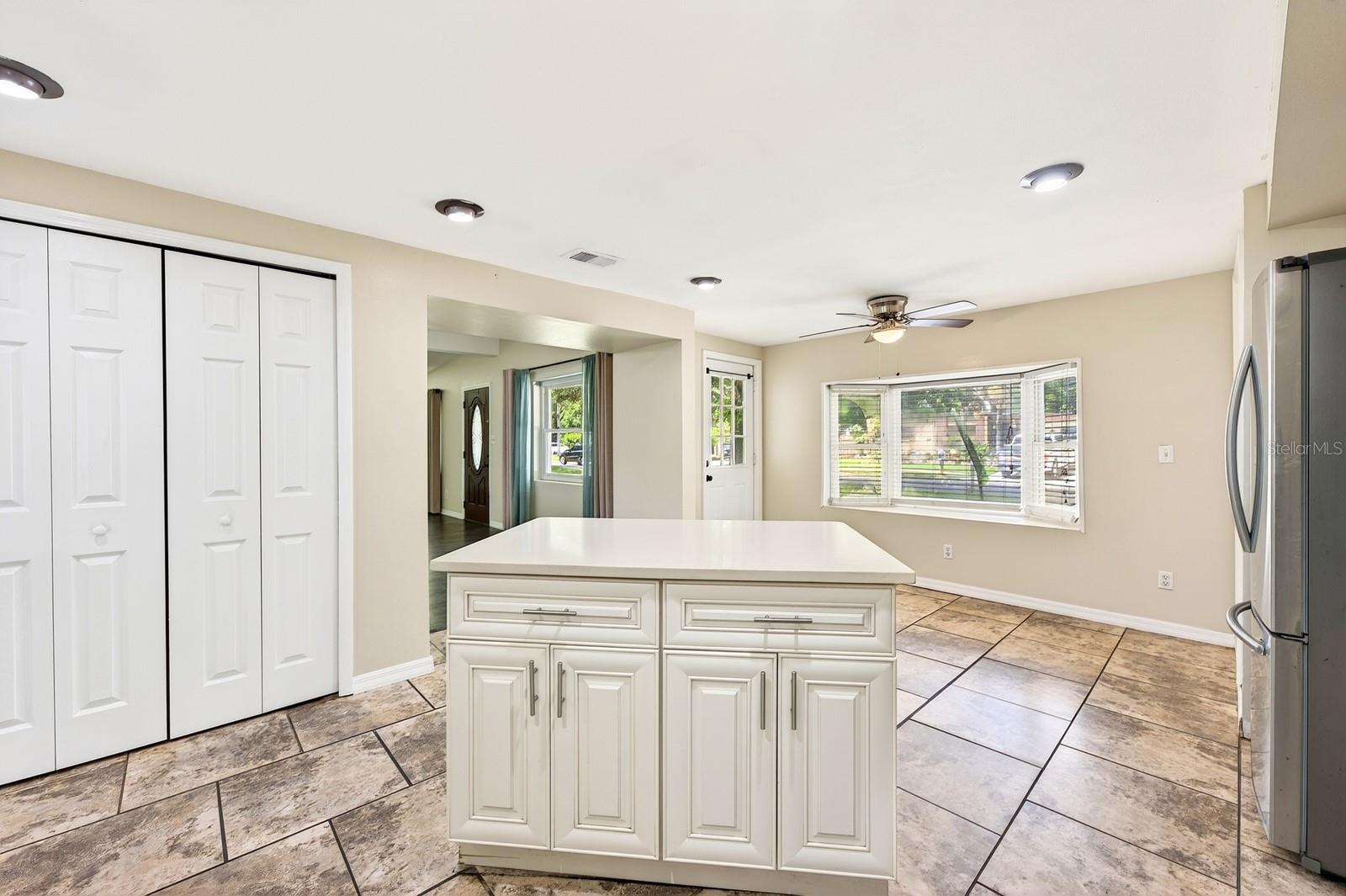 2821 TOURAINE AVE, ORLANDO, FL, 32812