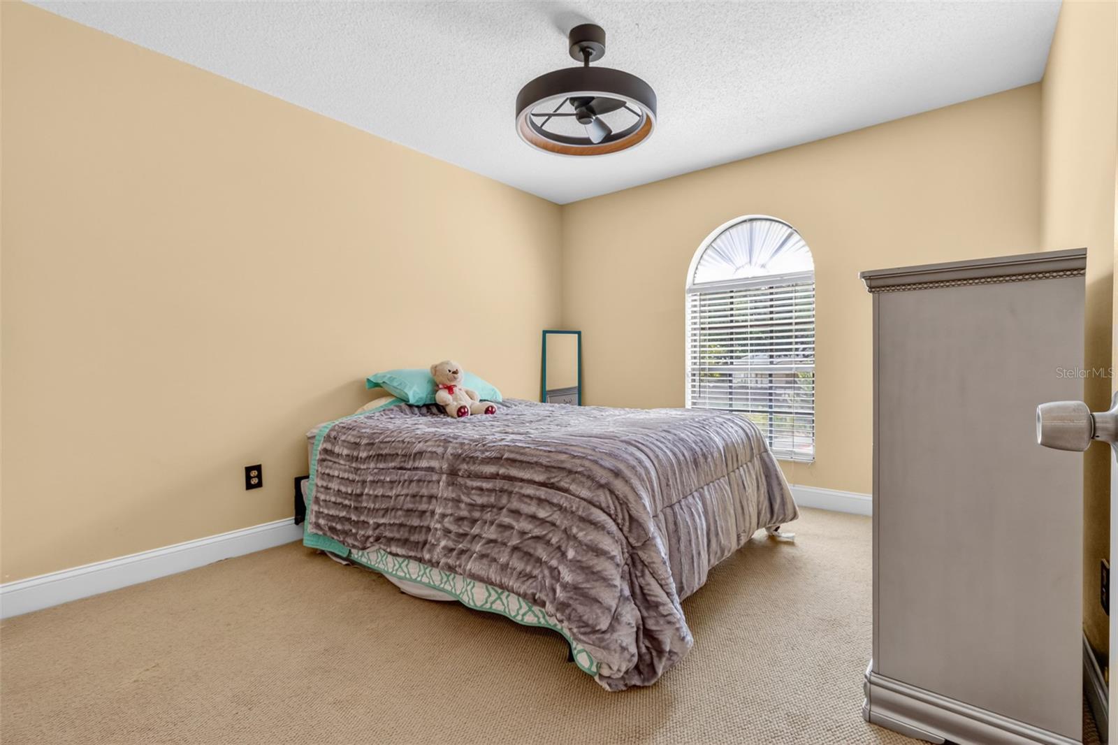 11310 LINARBOR PL, TAMPA, FL, 33617