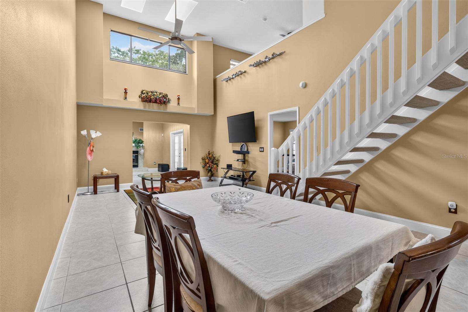 11310 LINARBOR PL, TAMPA, FL, 33617