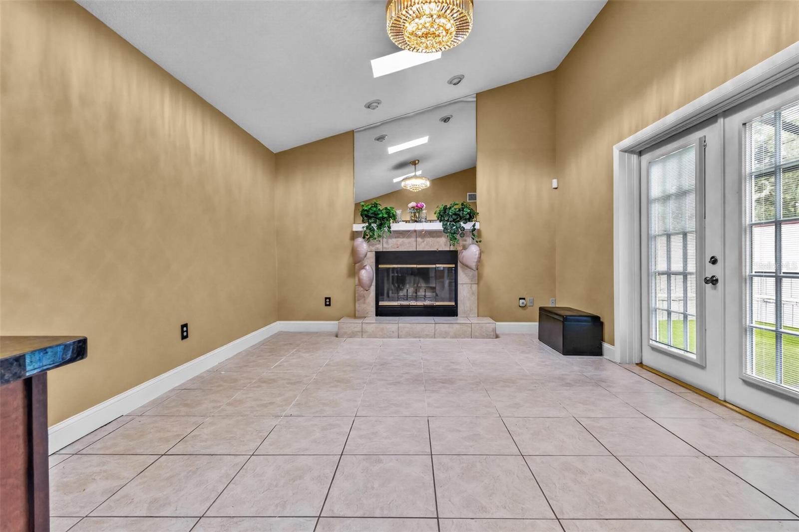 11310 LINARBOR PL, TAMPA, FL, 33617