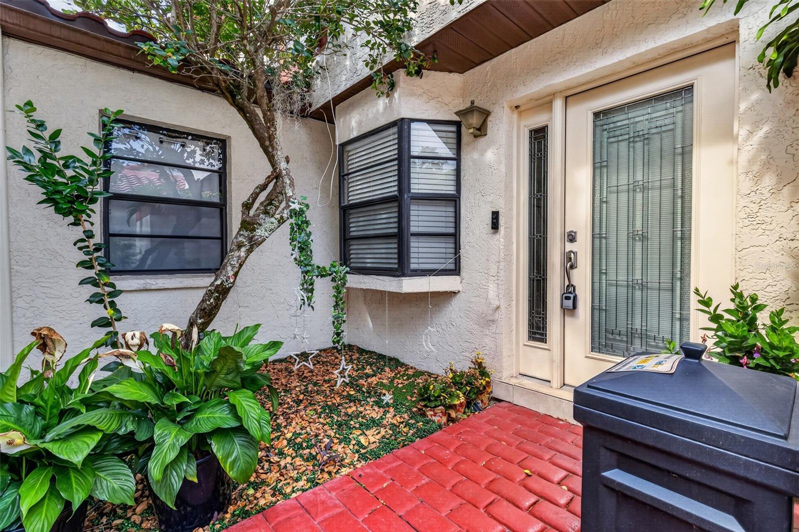 11310 LINARBOR PL, TAMPA, FL, 33617