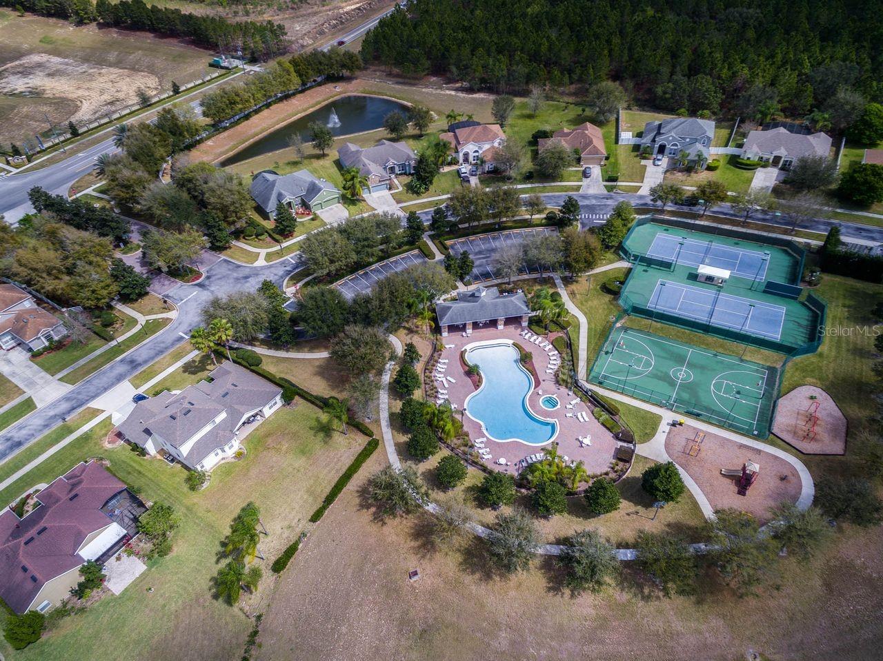 2824 MAJESTIC ISLE DR, CLERMONT, FL, 34711