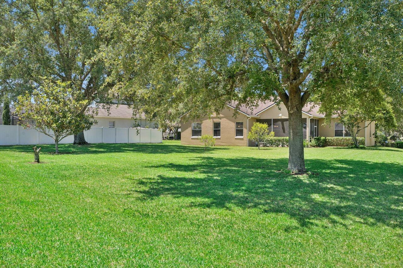 2824 MAJESTIC ISLE DR, CLERMONT, FL, 34711