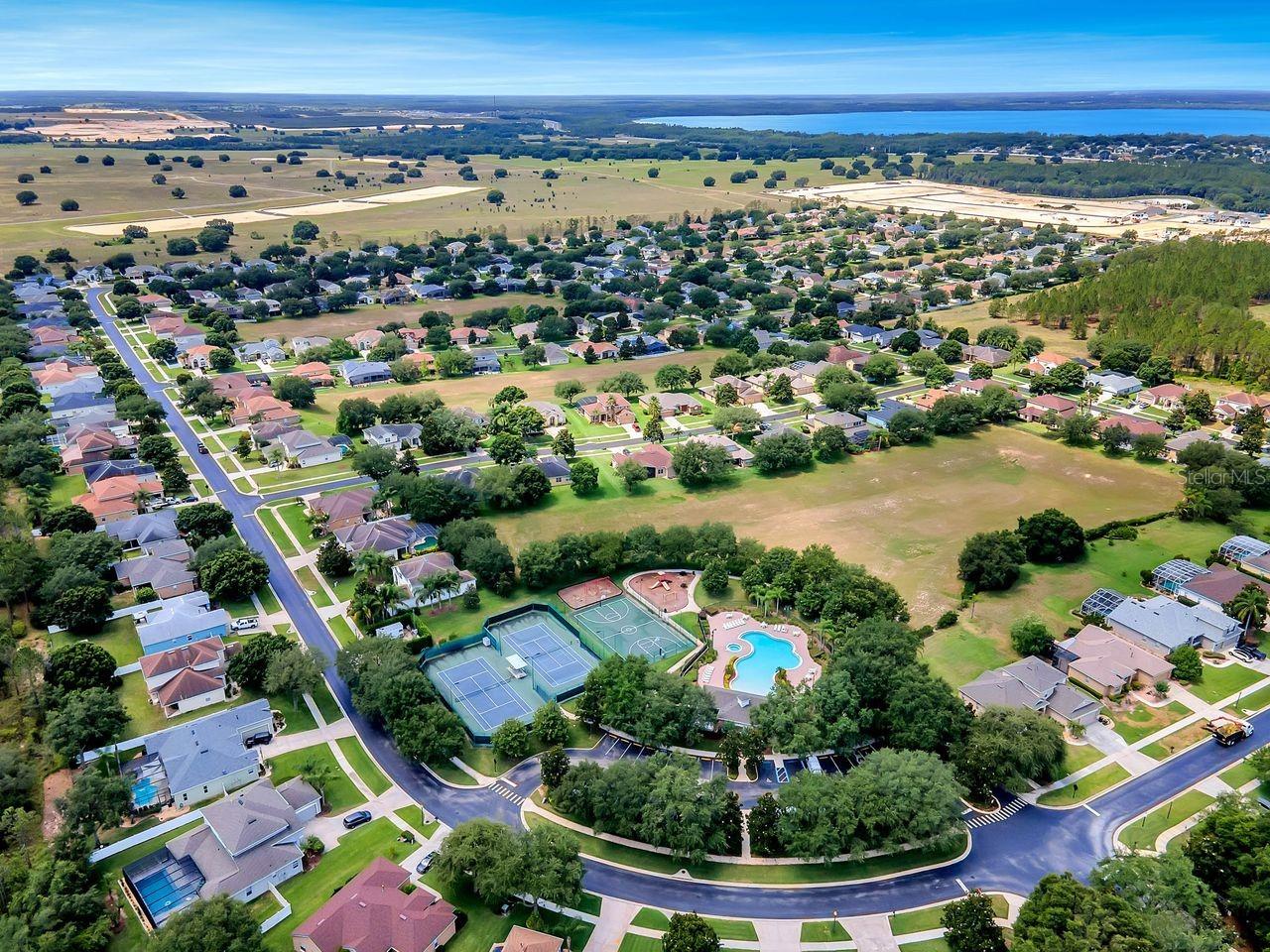 2824 MAJESTIC ISLE DR, CLERMONT, FL, 34711