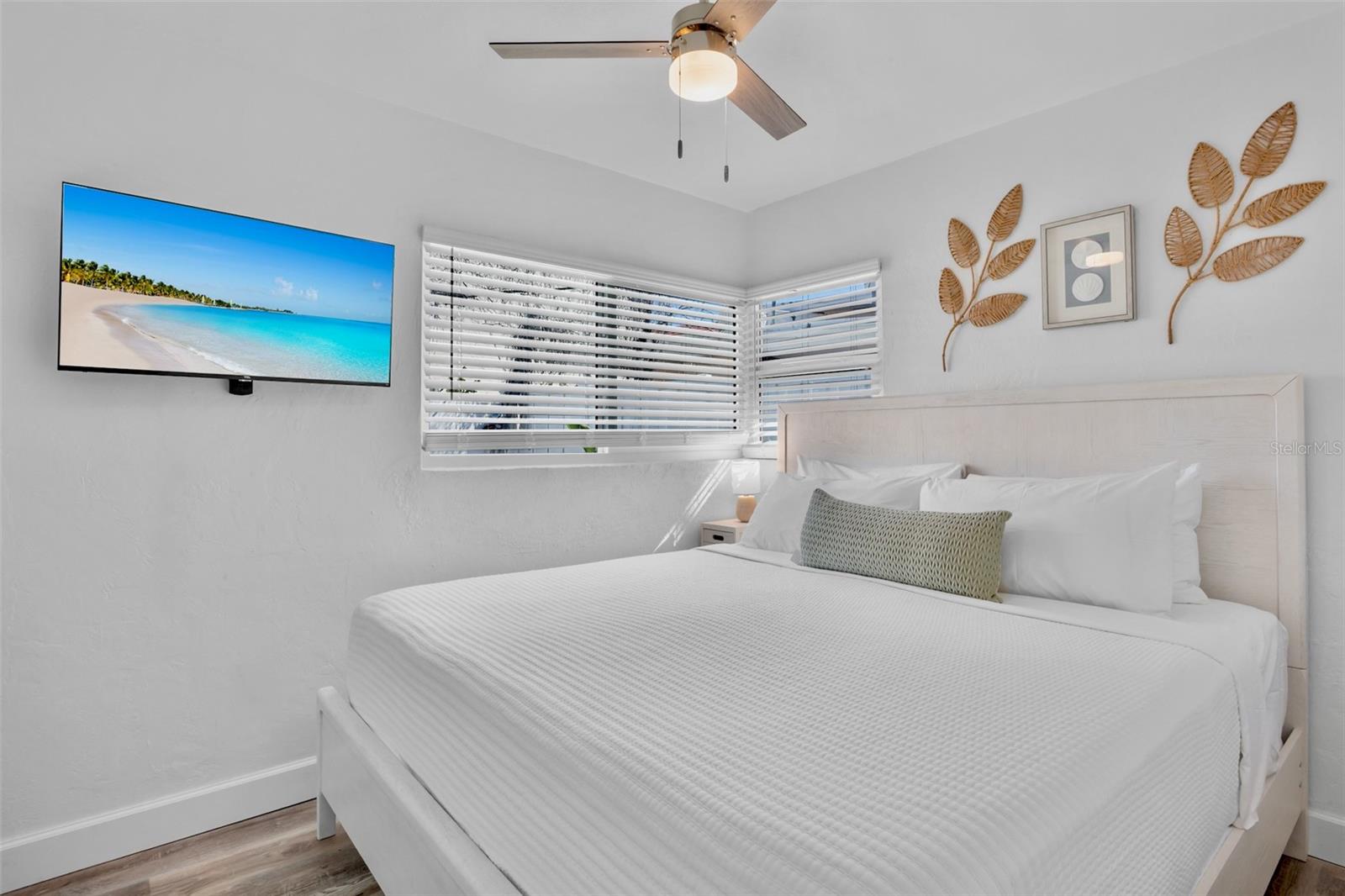 1138 SUN N SEA DR, SARASOTA, FL, 34242