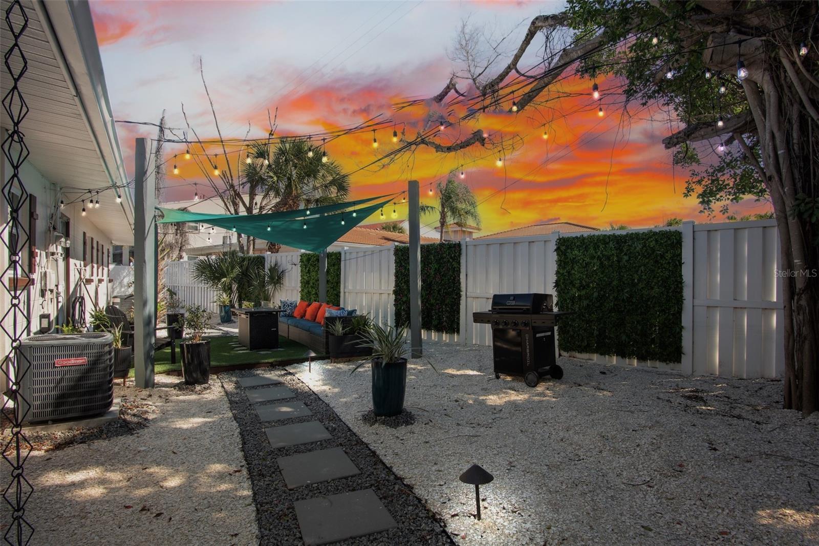 1138 SUN N SEA DR, SARASOTA, FL, 34242
