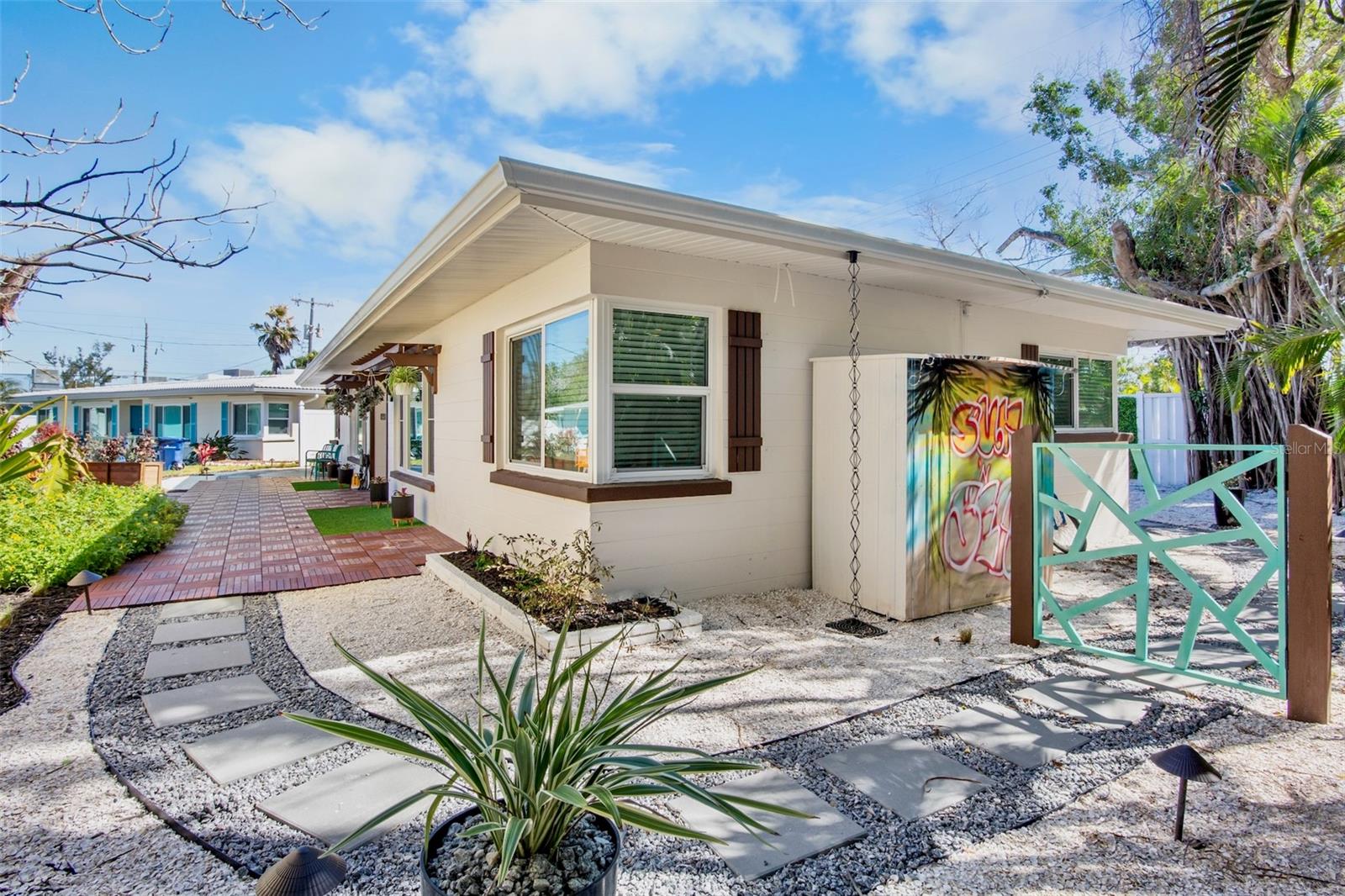 1138 SUN N SEA DR, SARASOTA, FL, 34242