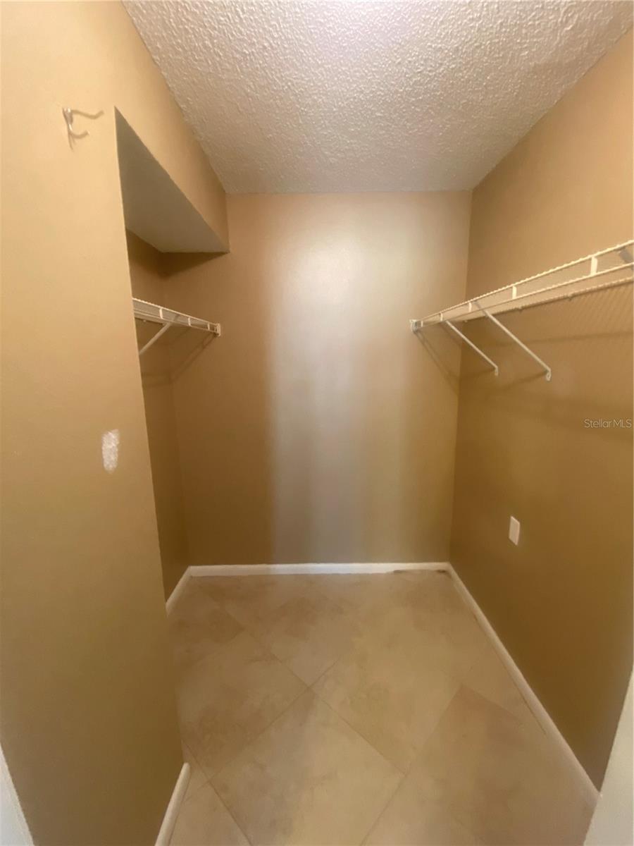 8724 MALLARD RESERVE DR #102, TAMPA, FL, 33614