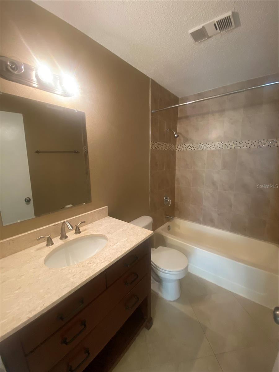 8724 MALLARD RESERVE DR #102, TAMPA, FL, 33614