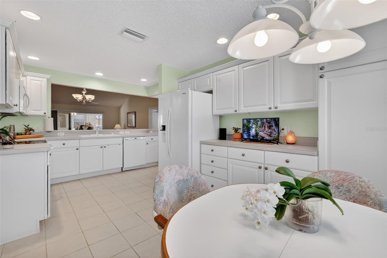 403 MCLEOD LN, THE VILLAGES, FL, 32162