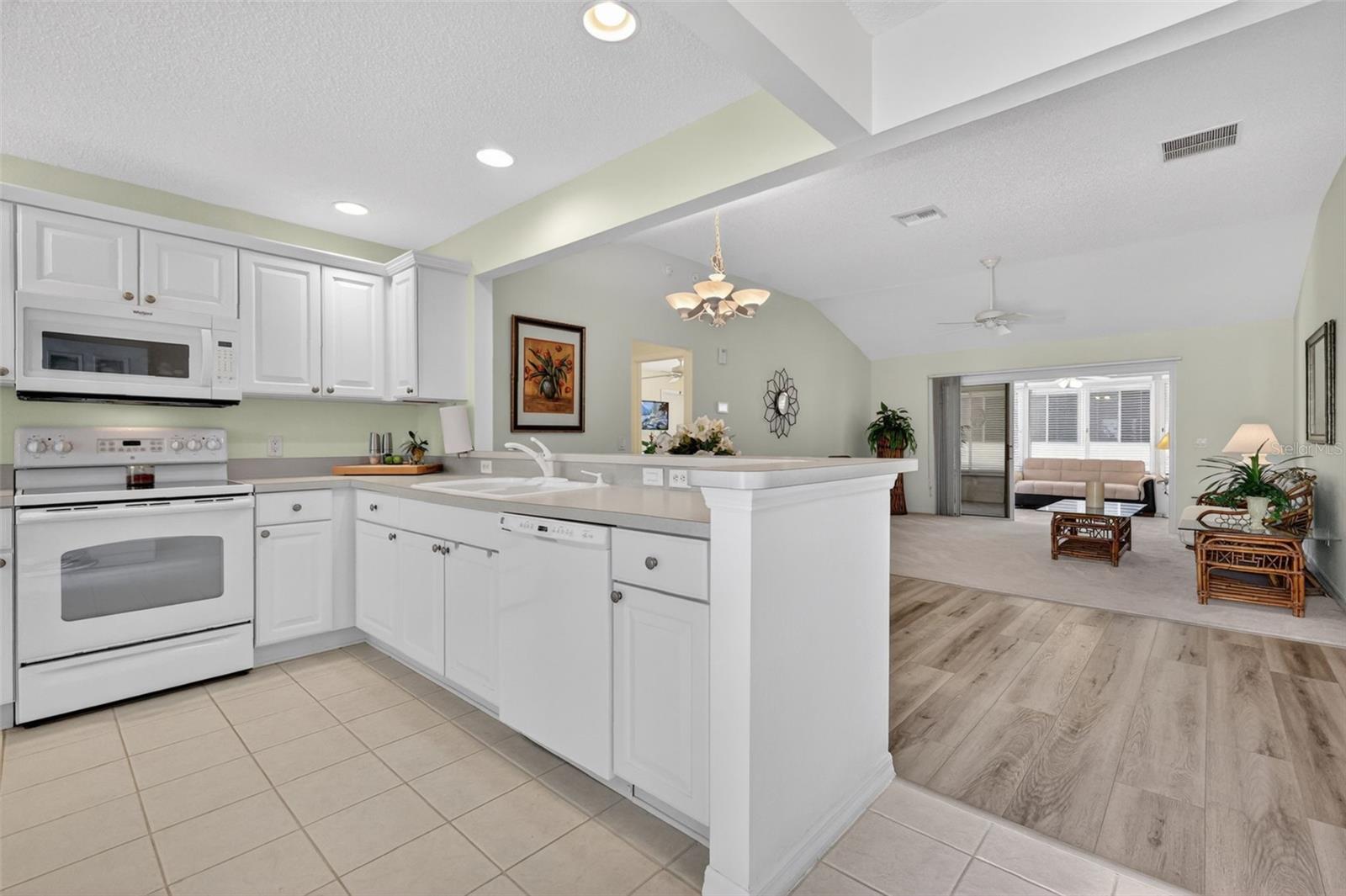 403 MCLEOD LN, THE VILLAGES, FL, 32162