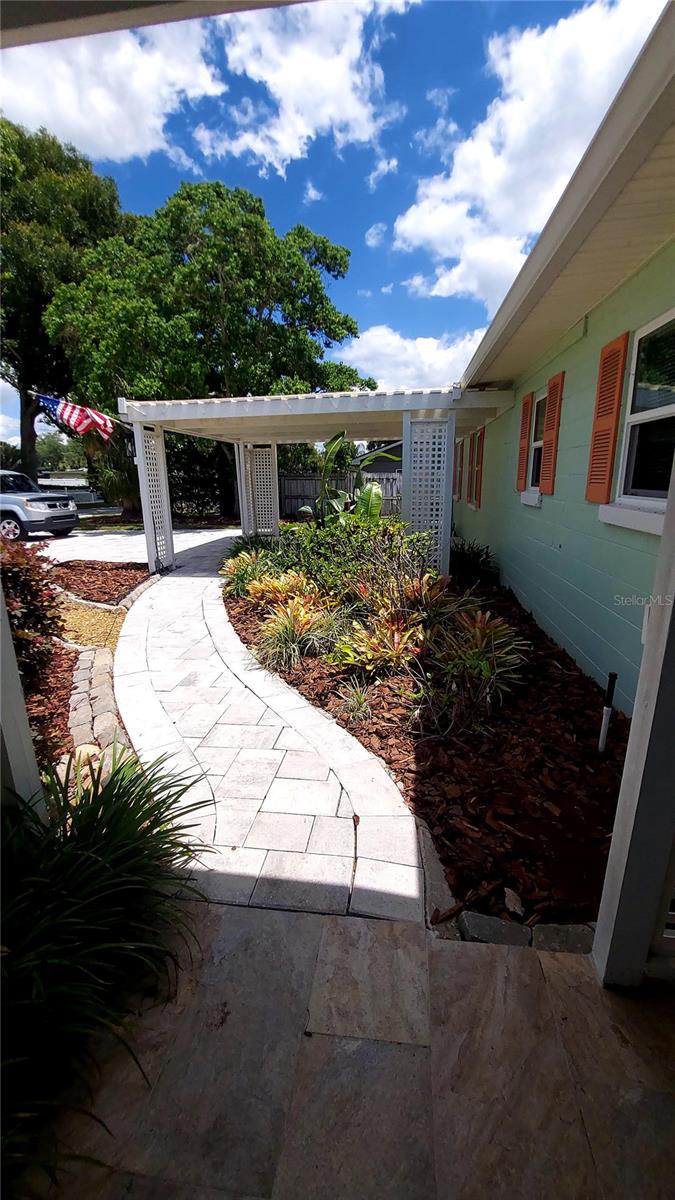 2136 SYLVAN POINT DR, MOUNT DORA, FL, 32757