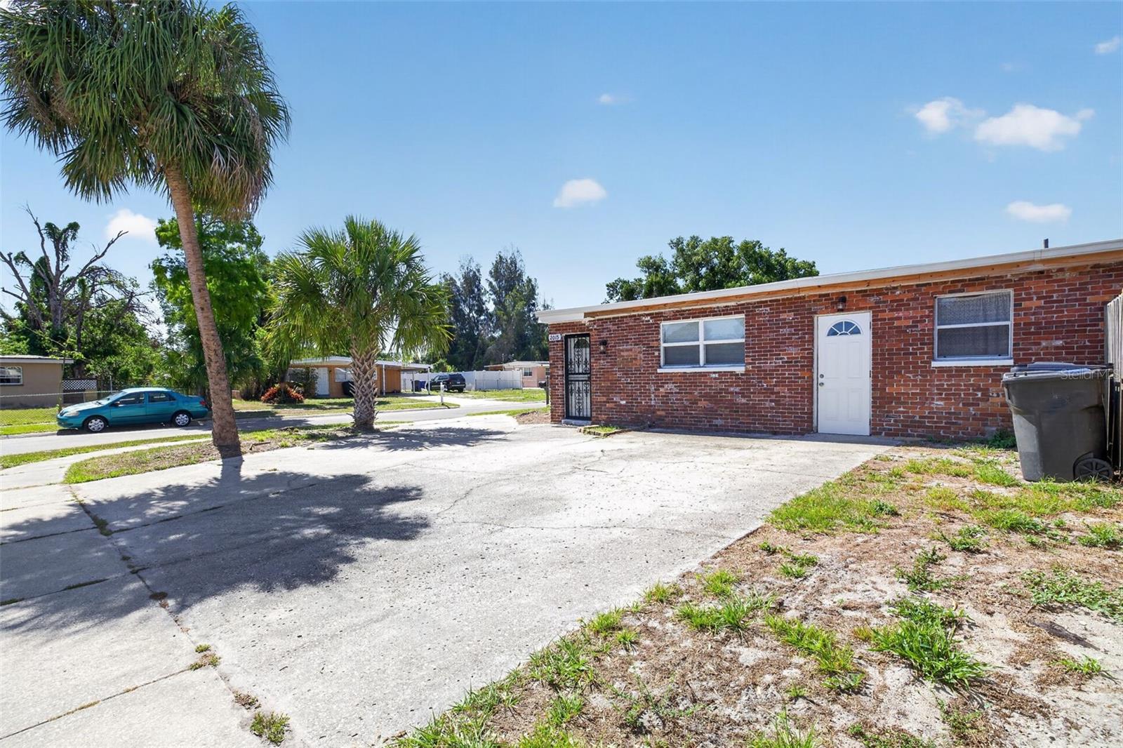 2015 CLARICE CIR, TAMPA, FL, 33619