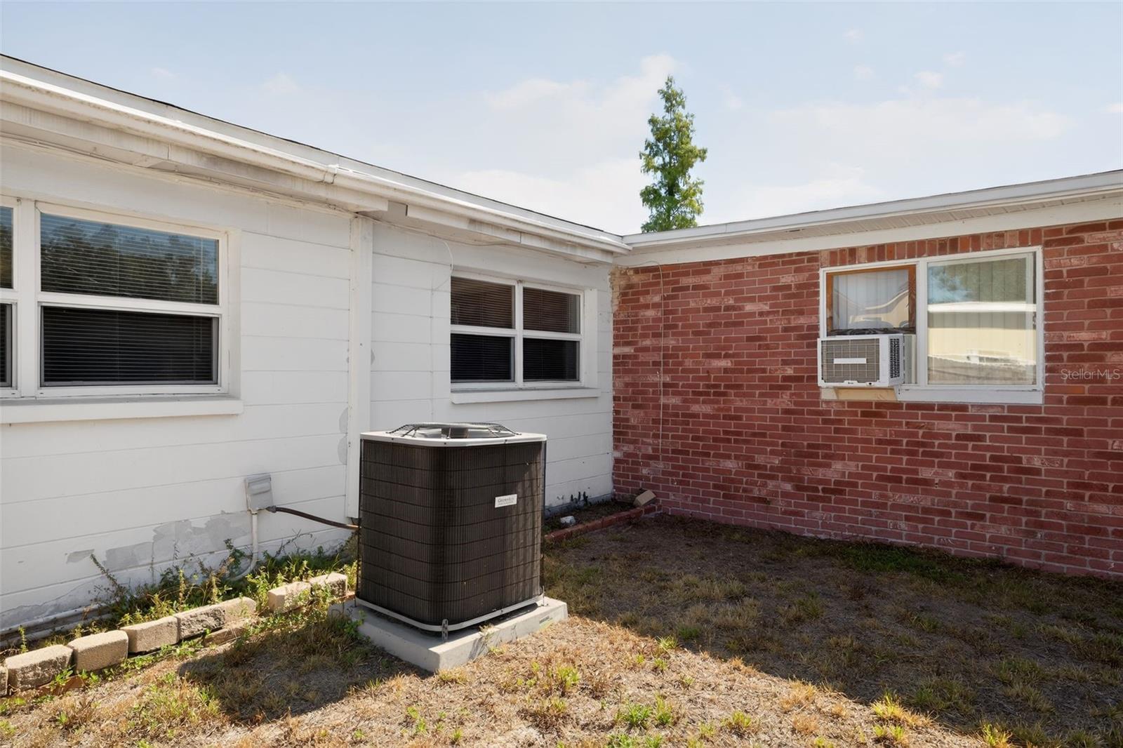 2015 CLARICE CIR, TAMPA, FL, 33619