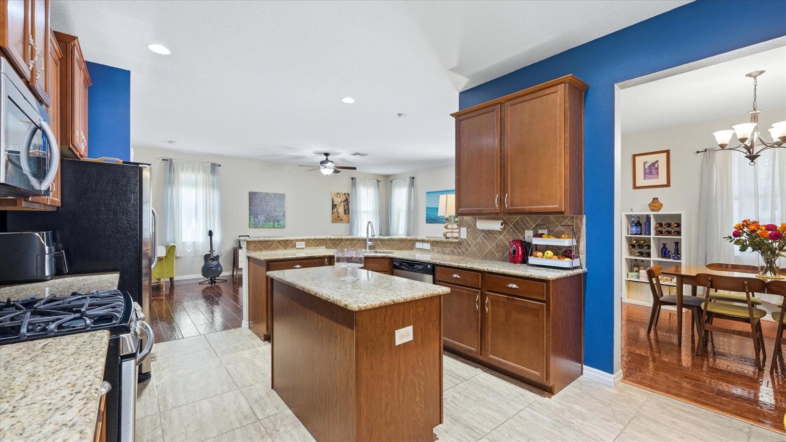 5666 AARON CT, SARASOTA, FL, 34232