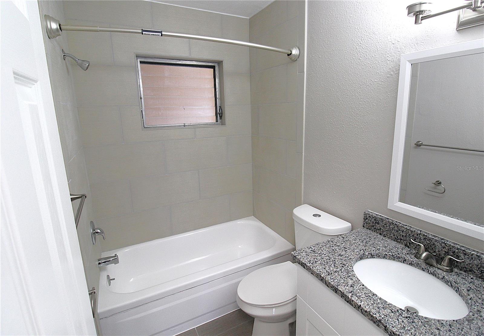 3001 BEE RIDGE RD #109, SARASOTA, FL, 34239