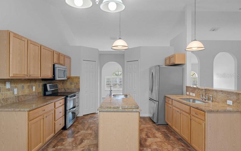 12411 CONVENT GARDEN RD, BROOKSVILLE, FL, 34613