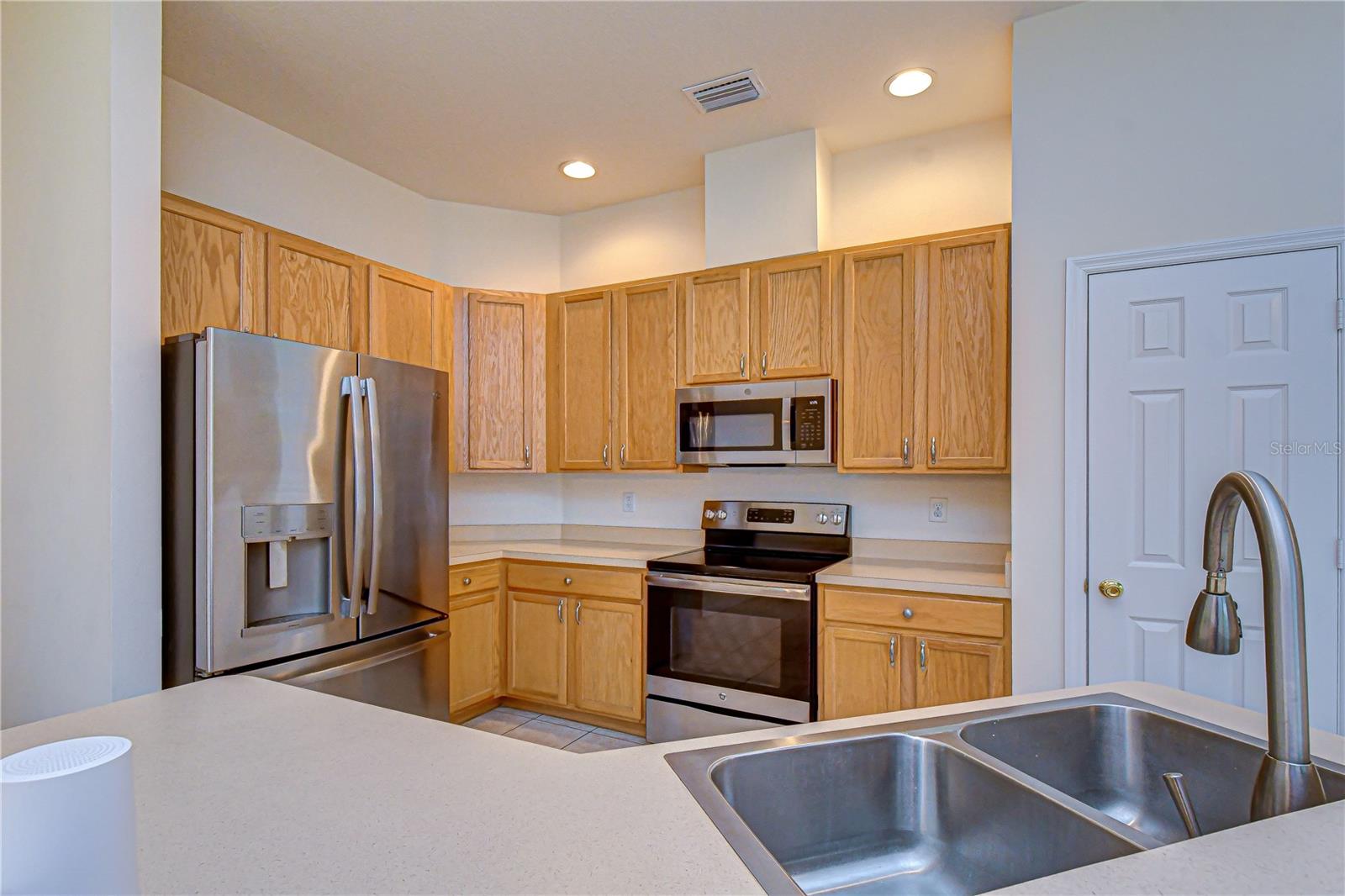 1142 LUMSDEN TRACE CIR, VALRICO, FL, 33594