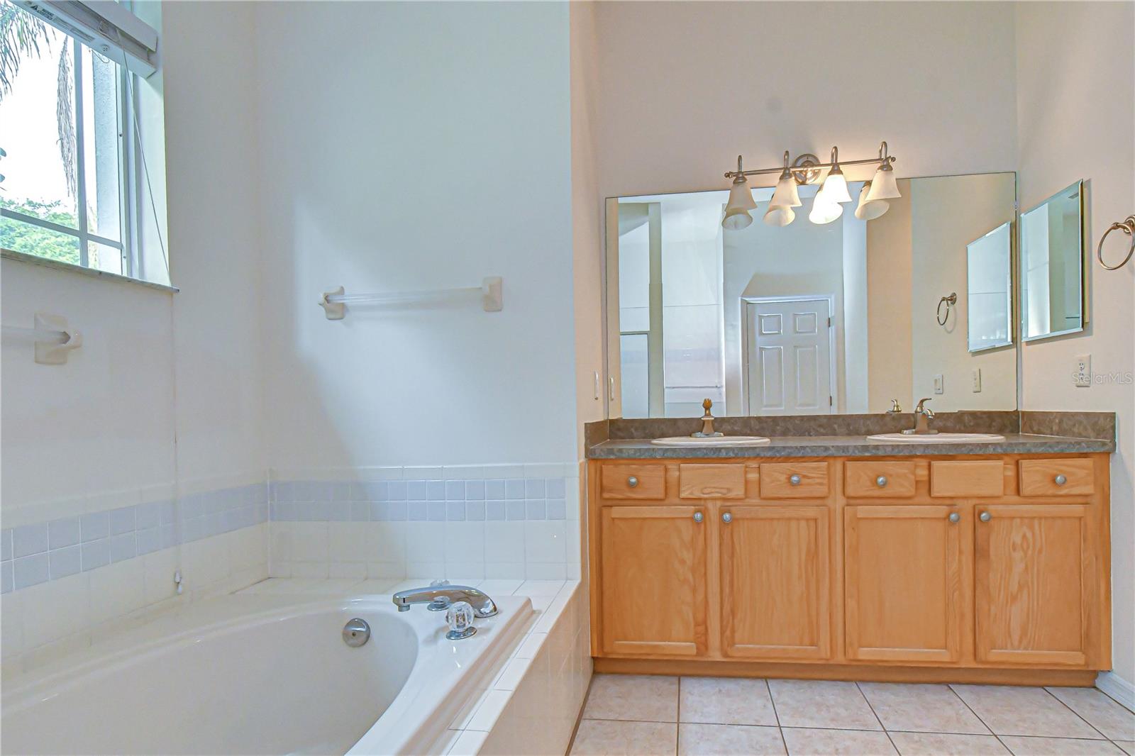 1142 LUMSDEN TRACE CIR, VALRICO, FL, 33594