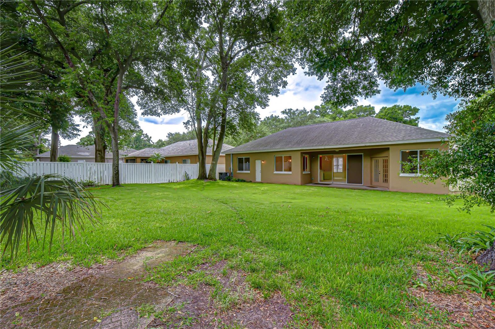 1142 LUMSDEN TRACE CIR, VALRICO, FL, 33594