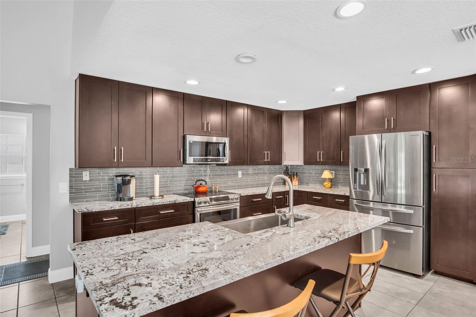 2654 CRYSTAL CIR, DUNEDIN, FL, 34698