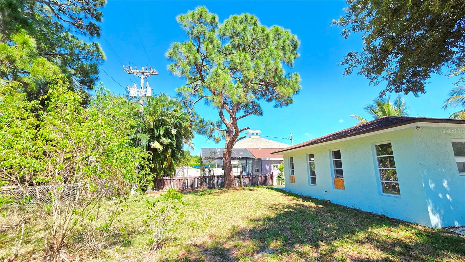 201 MARCO LAKE DR, MARCO ISLAND, FL, 34145