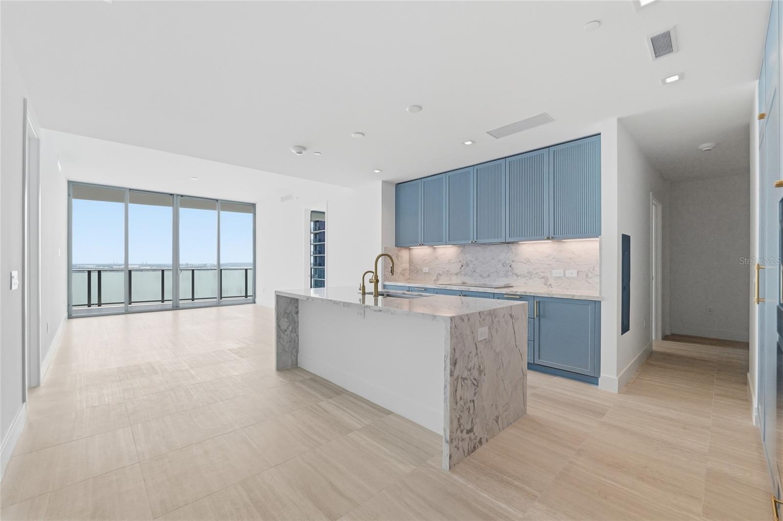 3015 S YSABELLA AVE #2102, TAMPA, FL, 33629