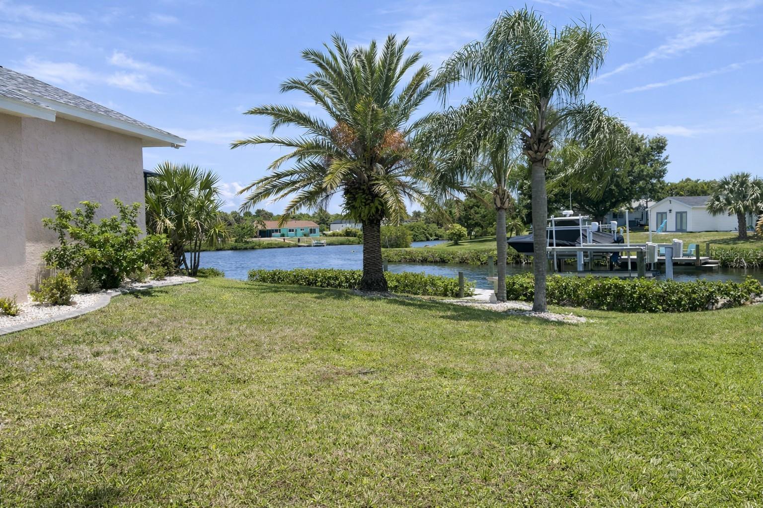 18146 AVONSDALE CIR, PORT CHARLOTTE, FL, 33948