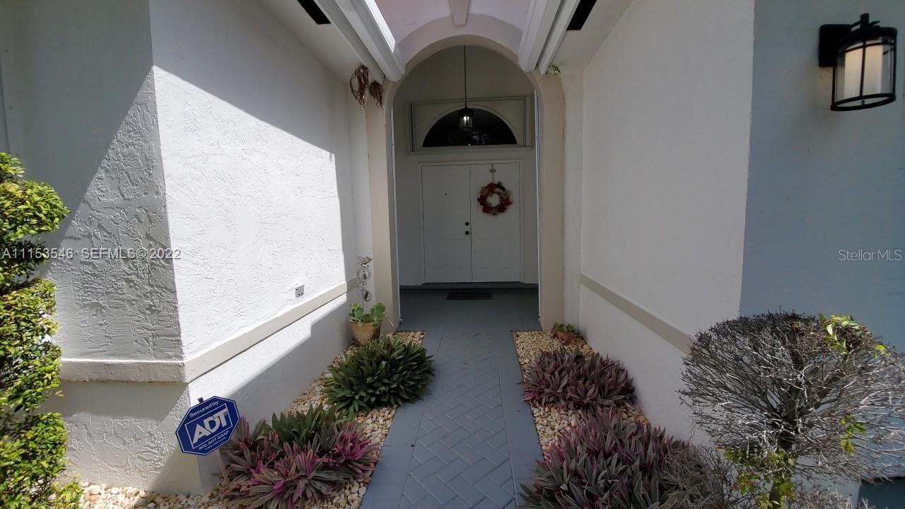 15761 SW 148 TER, MIAMI, FL, 33187