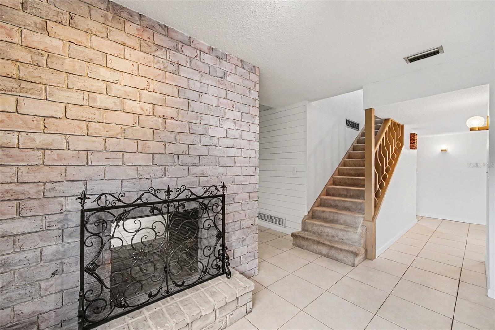 909 NORTHBROOK DR, ORMOND BEACH, FL, 32174