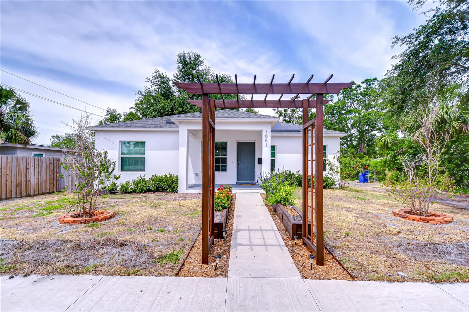 1051 44TH ST S, ST PETERSBURG, FL, 33711