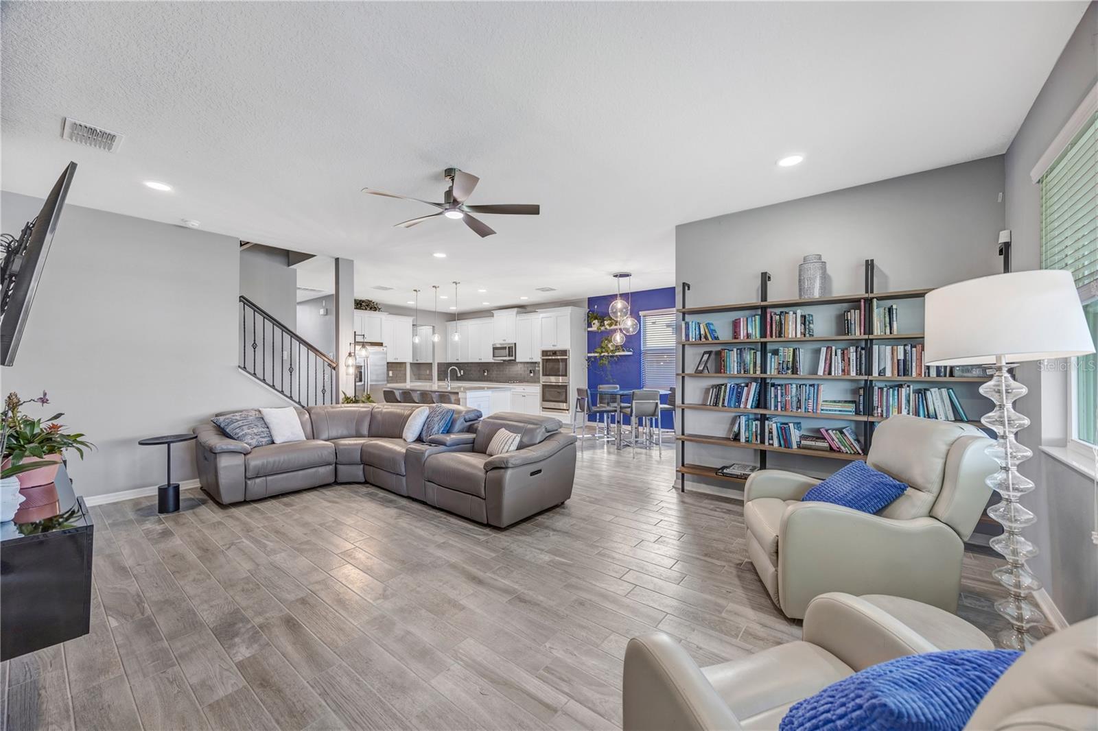 32455 SAPNA CHIME DR, WESLEY CHAPEL, FL, 33545