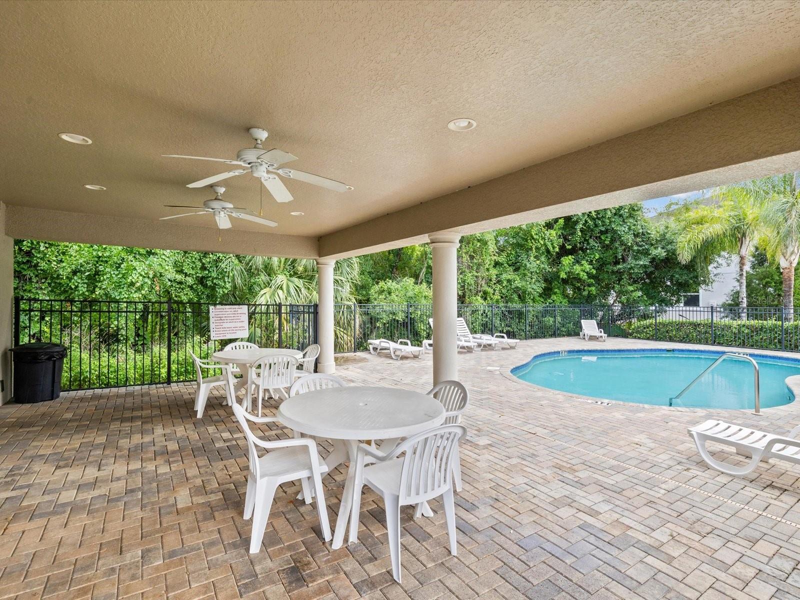 7105 PARK TREE DR, TAMPA, FL, 33625