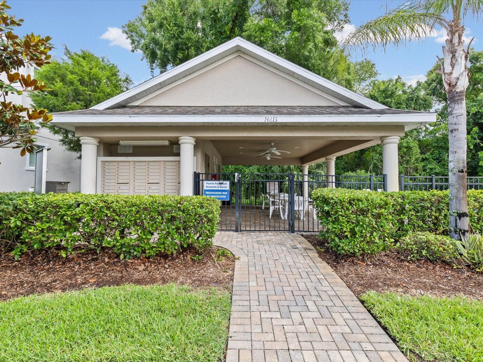 7105 PARK TREE DR, TAMPA, FL, 33625